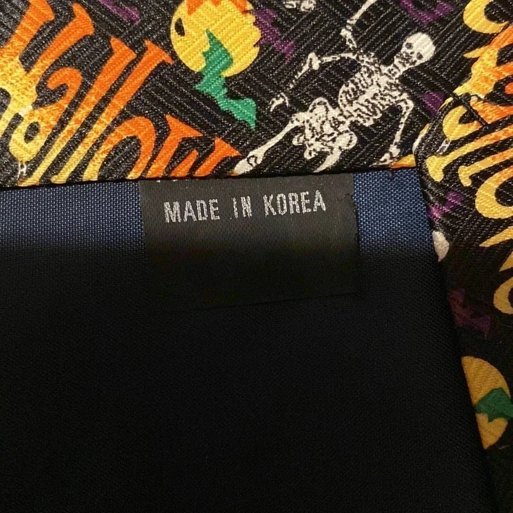 Halloween tie